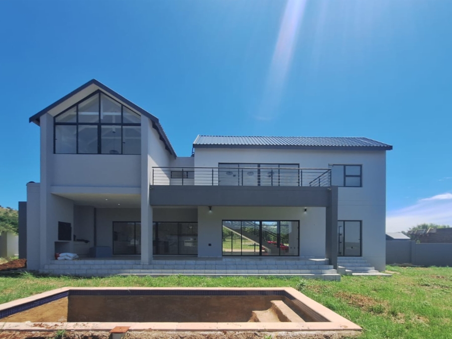 To Let 4 Bedroom Property for Rent in Redstone Private Country Estate North West